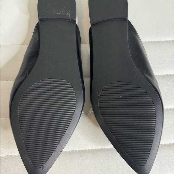 Steve Madden Black Flats, Size 8 - Picture 3 of 6